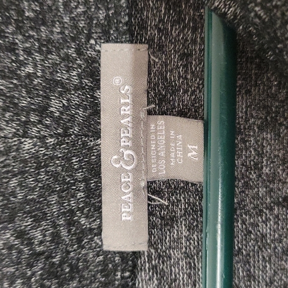 NWT Peace & Pearls women's sweater size M - Picture 3 of 5